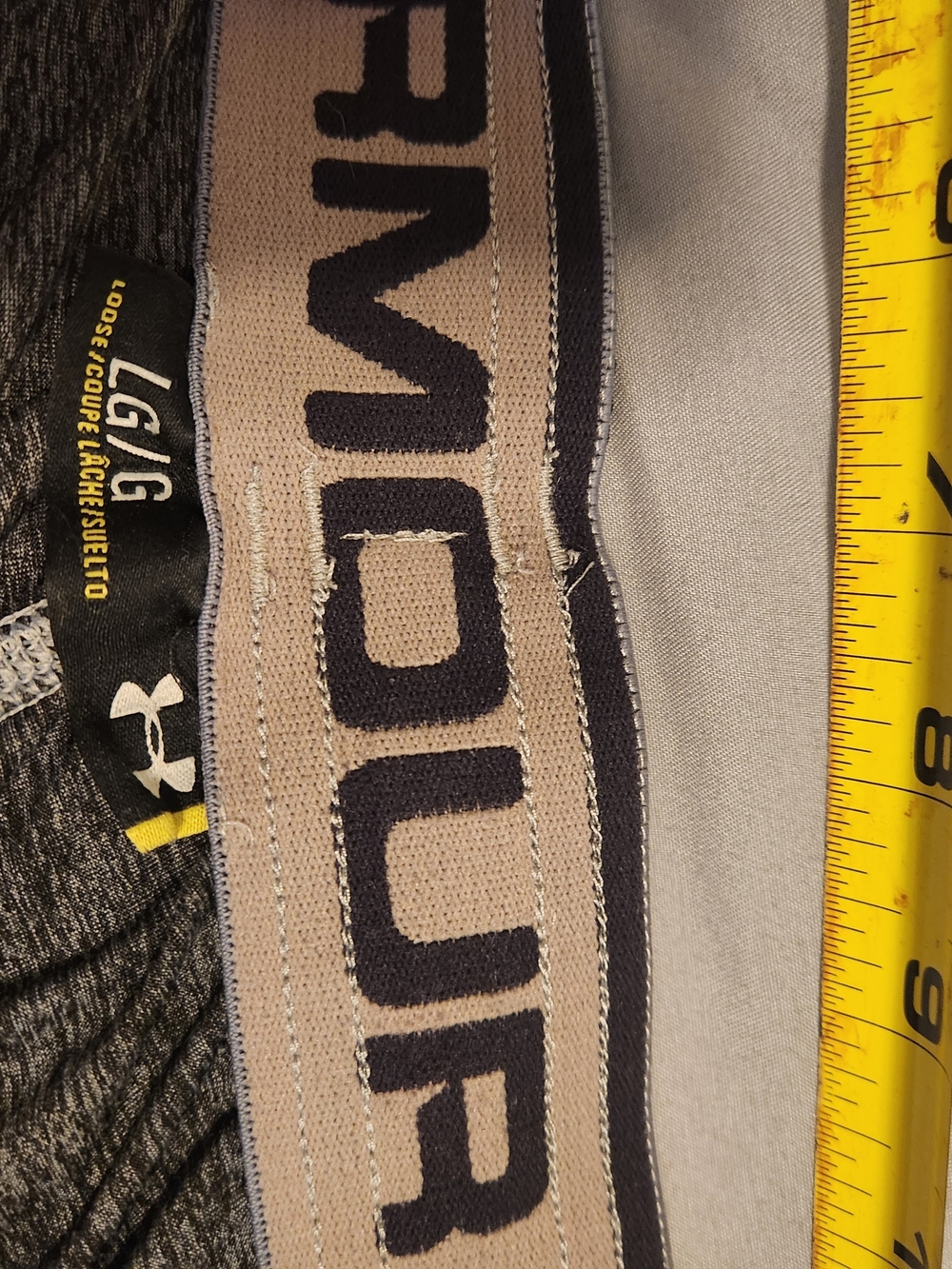 Under Armour HeatGear Training Shorts - Men’s Large - Gray/Black Heather